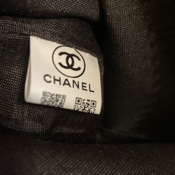 CHANEL Beaute Denim Carryall Makeup/Cosmetic Pouch/Bag with Dust Bag NWT - Picture 6 of 7